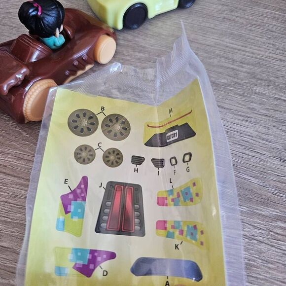 Disney infinity bay max and 2 Venellope bundle - Picture 7 of 7